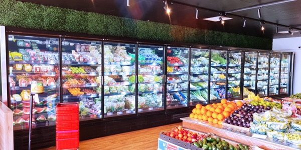 Refrigerated Case with slimline door